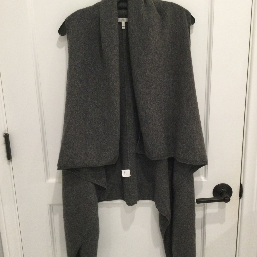 100% cashmere Joie vest sweater